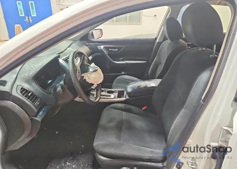 2015 Nissan Altima 2.5 z USA, uszkodzony, nr VIN 1N4AL3AP8FC470735